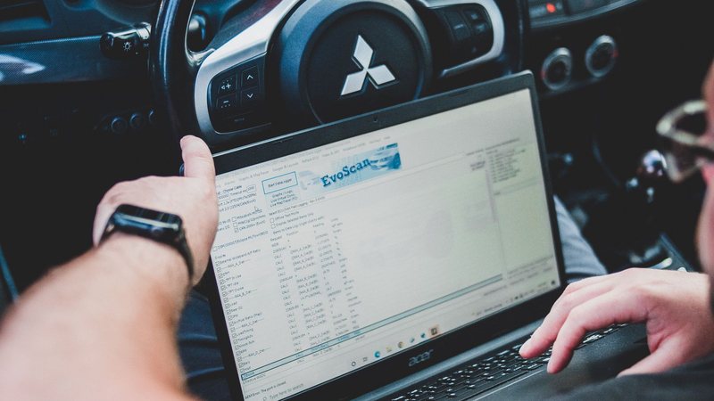 VCDS / OBDeleven: dijital arıza tespiti ve kodlama nedir?